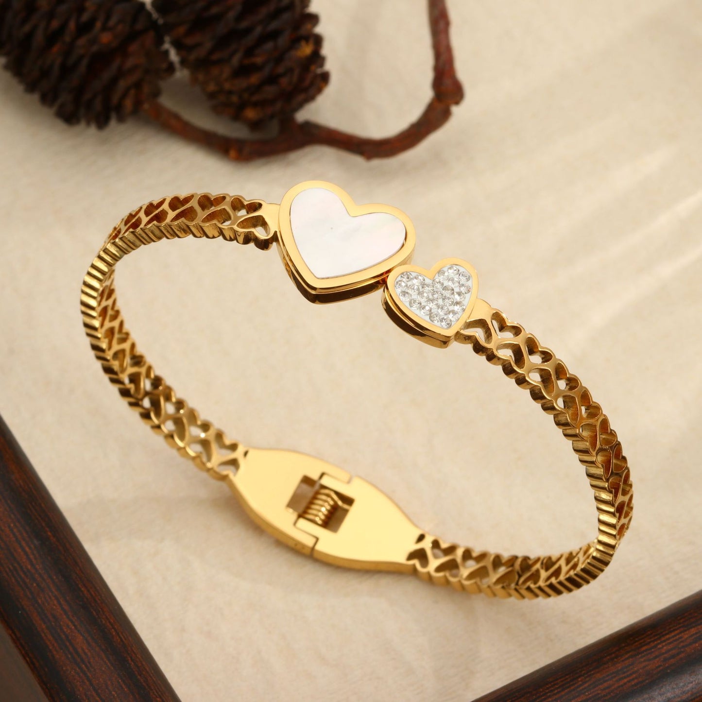 Eternal Heart Luxe Bangle(Adjustable)